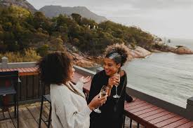 How to Find Travel Companions: A Complete Guide for Solo Travelers